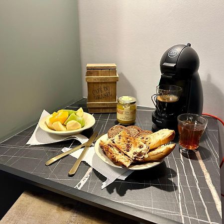 Le Lutz Apartment Nimes Luaran gambar