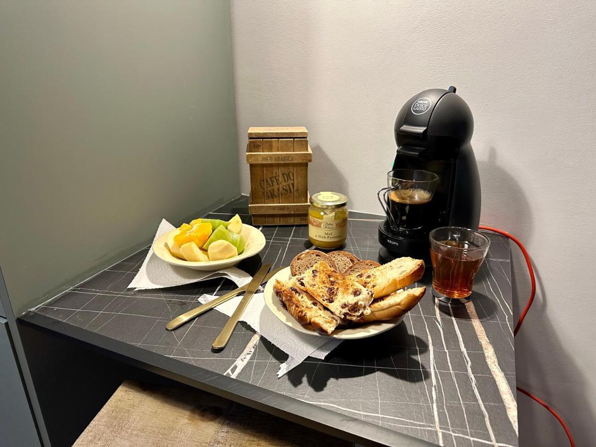 Le Lutz Apartment Nimes Luaran gambar